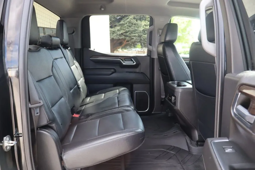 2023 Chevrolet Silverado 1500 RST - Photo 13