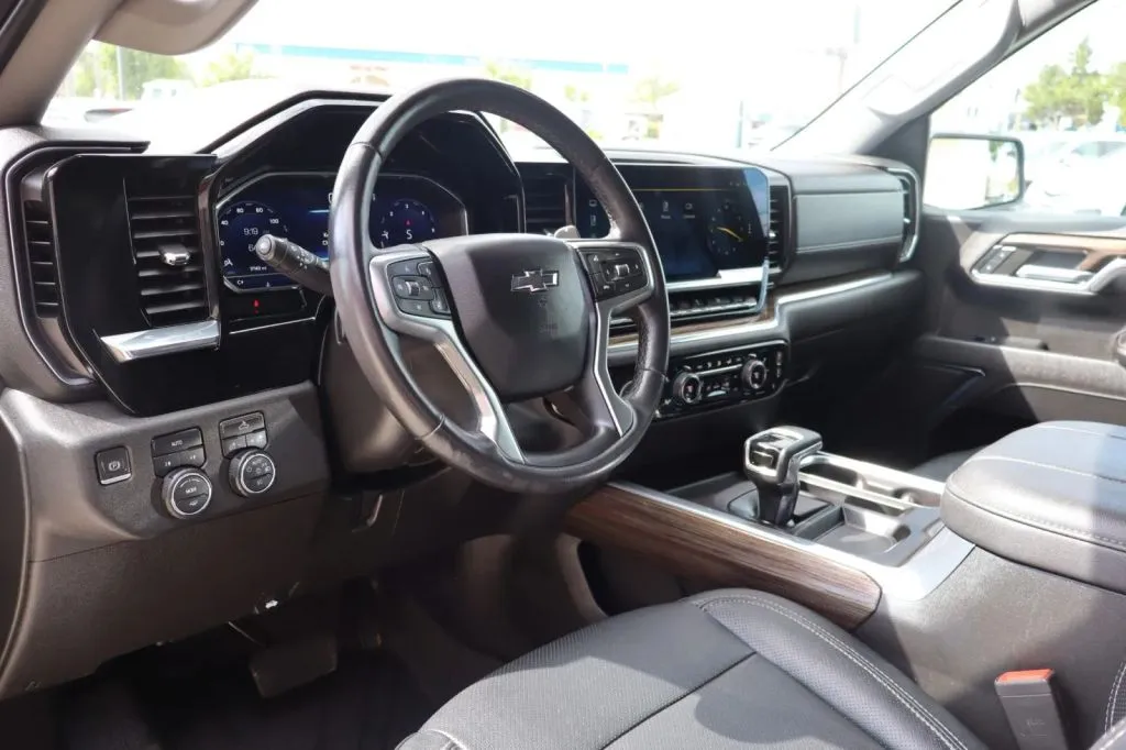 2023 Chevrolet Silverado 1500 RST - Photo 14