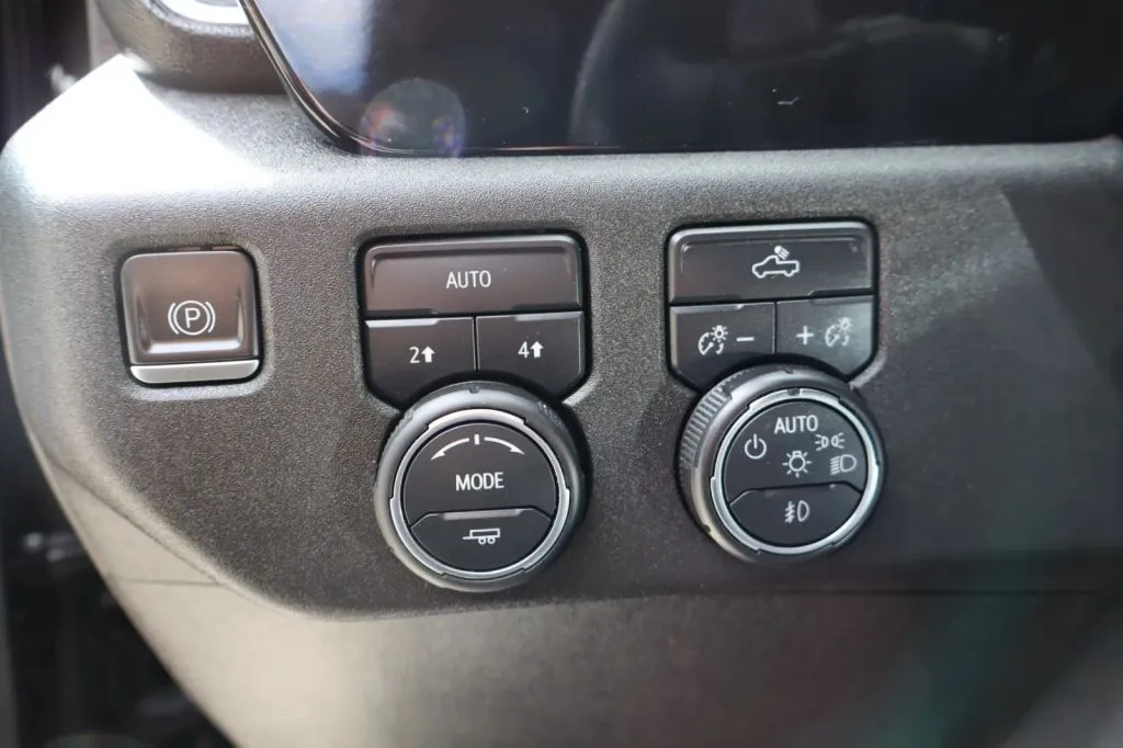 2023 Chevrolet Silverado 1500 RST - Photo 15