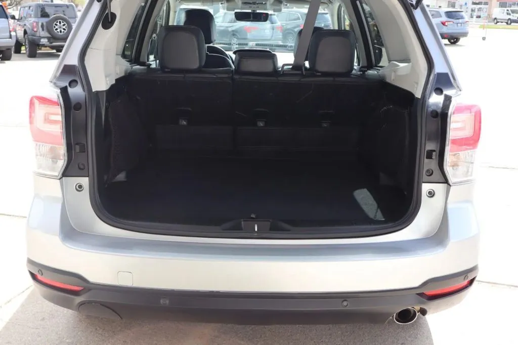 2018 Subaru Forester Touring - Photo 10