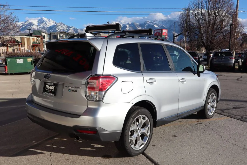 2018 Subaru Forester Touring - Photo 8