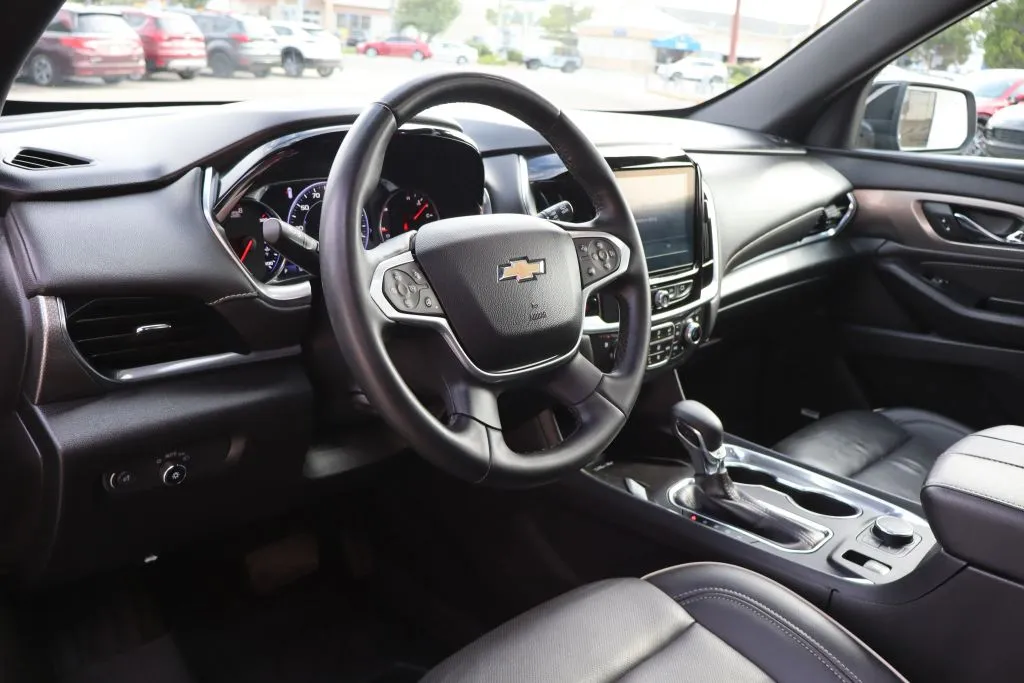 2023 Chevrolet Traverse Premier - Photo 17