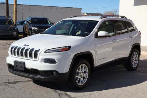 More photos of 2018 Jeep Cherokee Latitude at Image Auto, UT