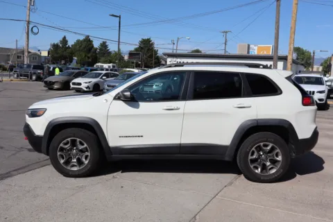 More photos of 2019 Jeep Cherokee Trailhawk at Image Auto, UT