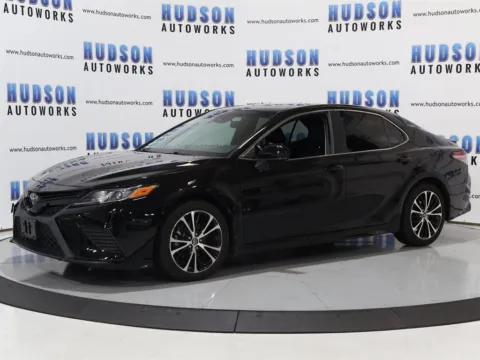 Photos of 2018 Toyota Camry SE for sale in Greensboro, NC at Hudson Autoworks