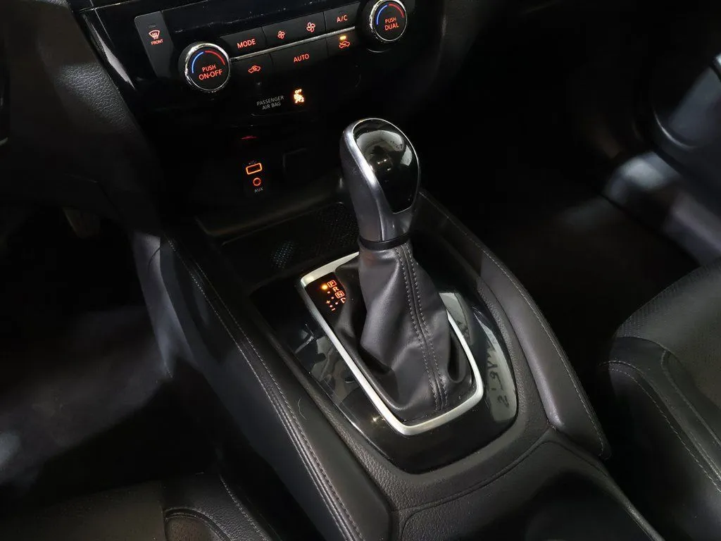 2017 Nissan Rogue SL - Photo 20