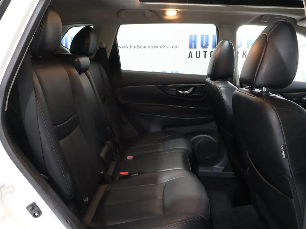 2017 Nissan Rogue SL - Photo 24