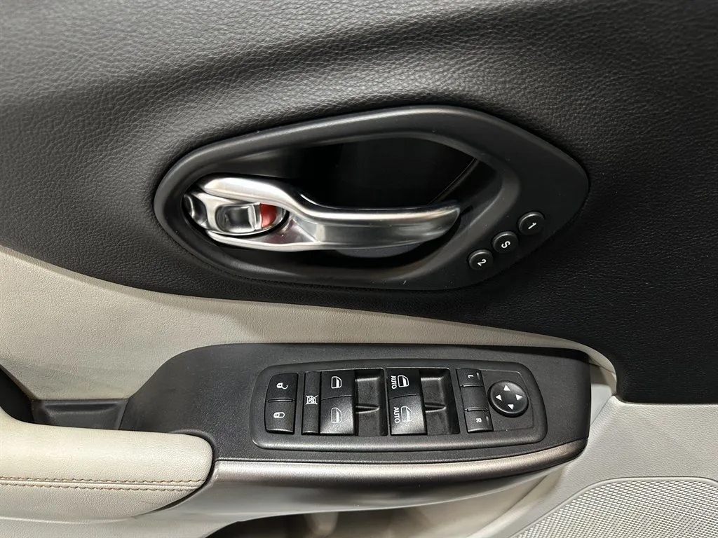 2019 Jeep Cherokee Limited - Photo 13