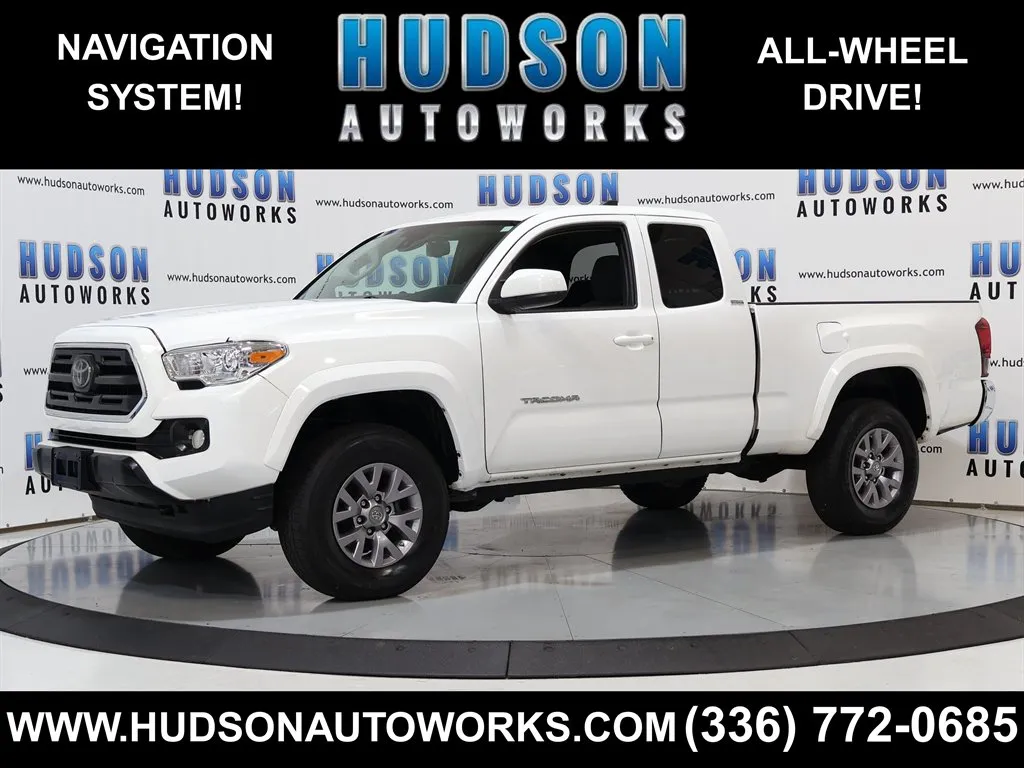 White 2018 Toyota Tacoma SR5 for sale in Greensboro, NC