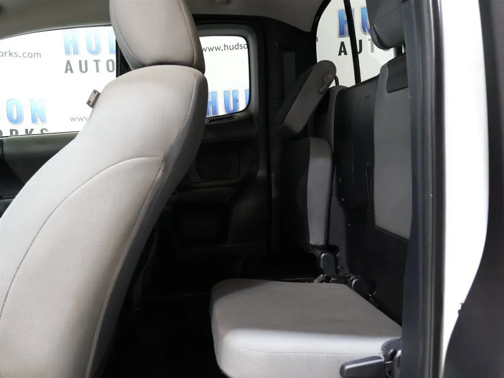 2018 Toyota Tacoma SR5 - Photo 20