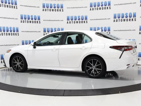 More photos of 2021 Toyota Camry SE at Hudson Autoworks, NC