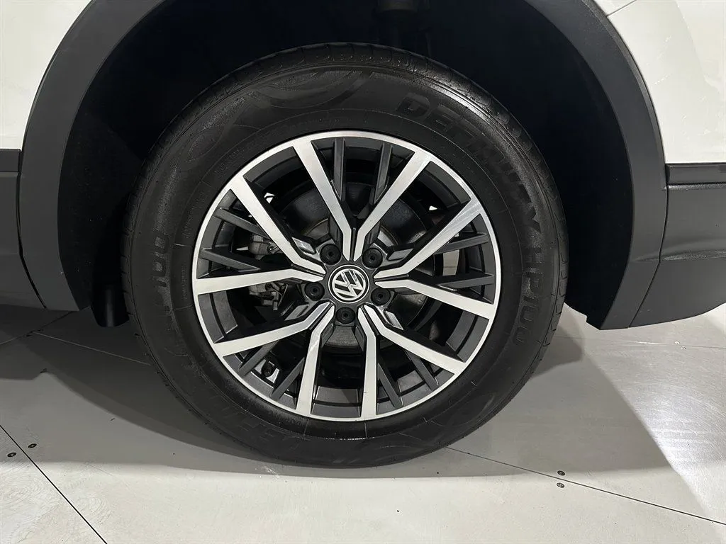 2019 Volkswagen Tiguan SE - Photo 41