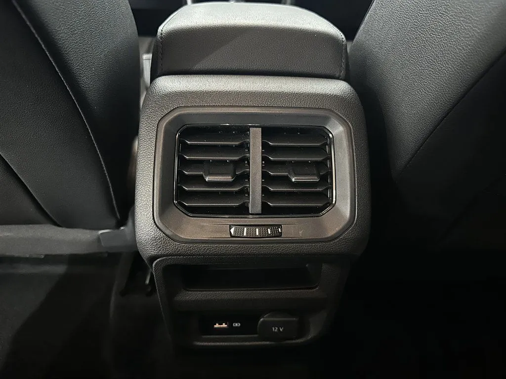 2019 Volkswagen Tiguan SE - Photo 25