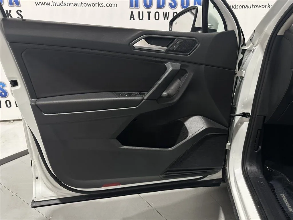 2019 Volkswagen Tiguan SE - Photo 12