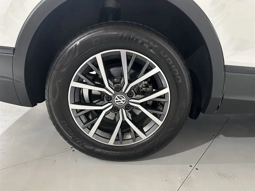 2019 Volkswagen Tiguan SE - Photo 42