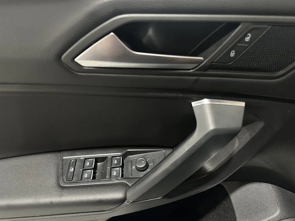 2019 Volkswagen Tiguan SE - Photo 13