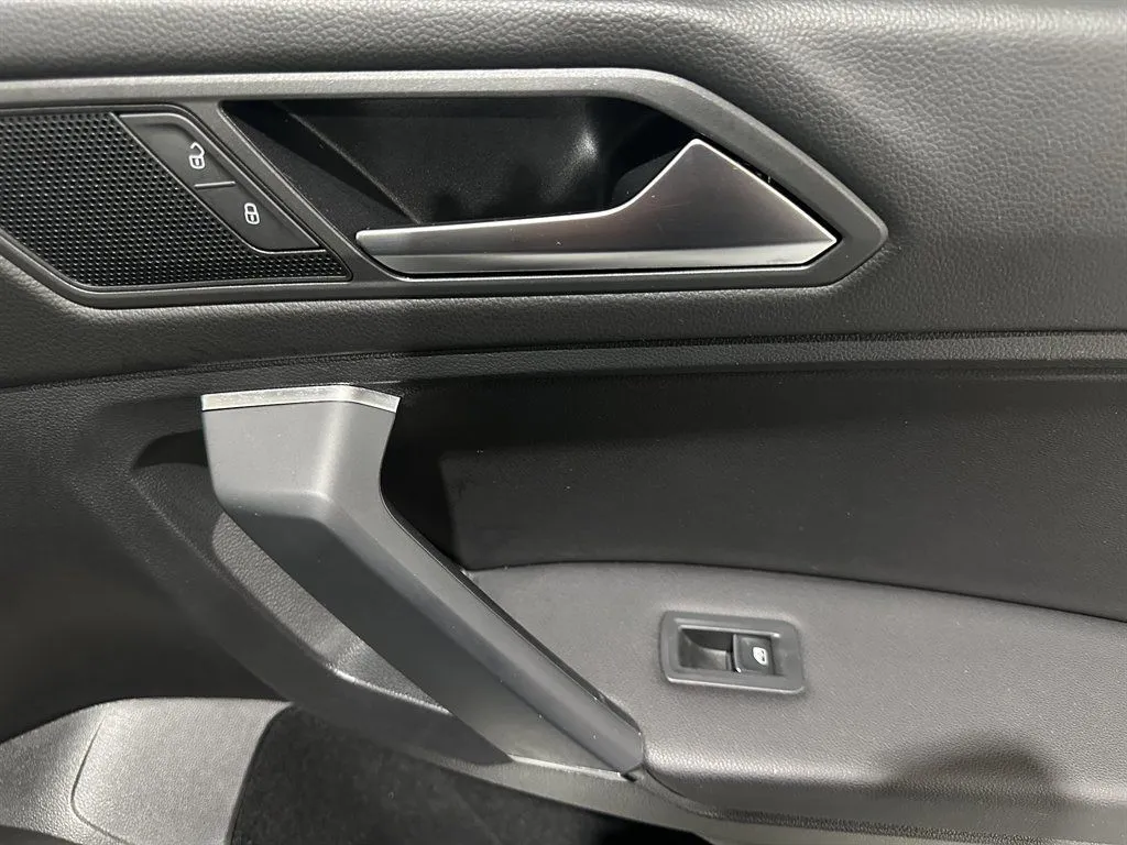 2019 Volkswagen Tiguan SE - Photo 29