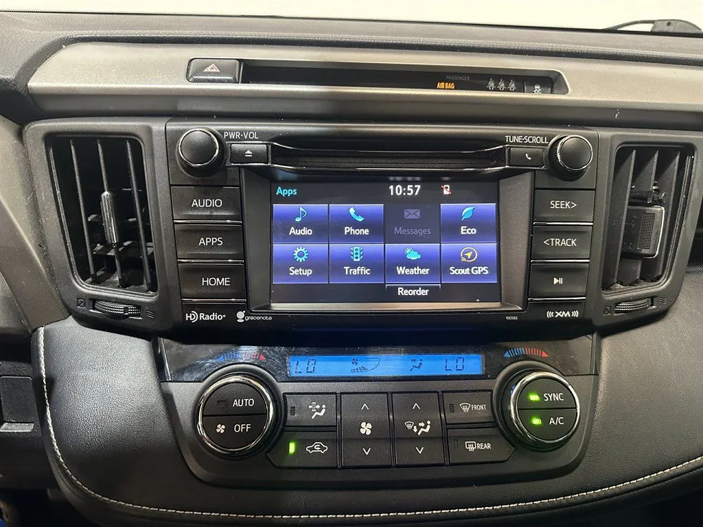 2017 Toyota RAV4 XLE - Photo 19