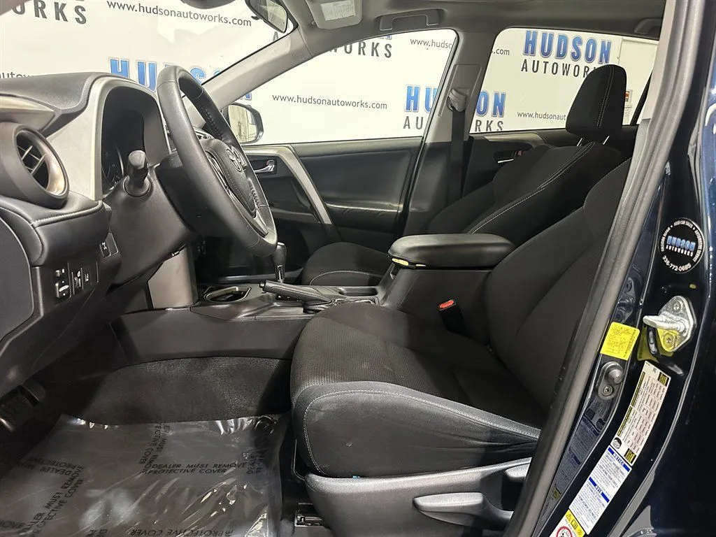 2017 Toyota RAV4 XLE - Photo 15