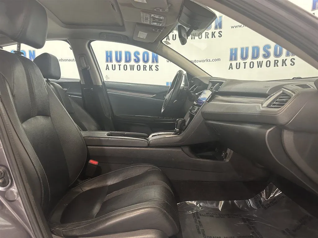 2020 Honda Civic Touring - Photo 30