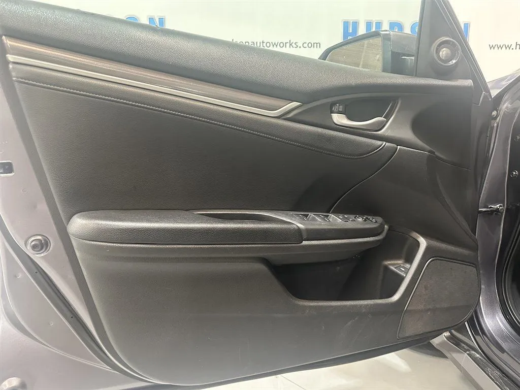 2020 Honda Civic Touring - Photo 12