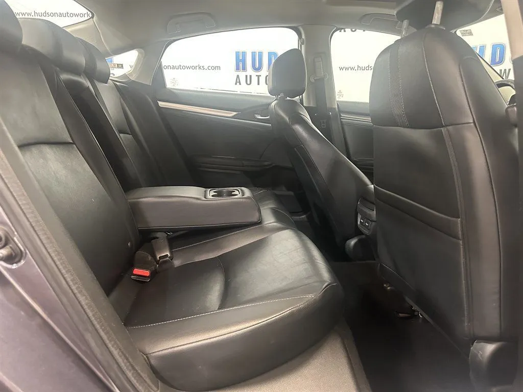 2020 Honda Civic Touring - Photo 26