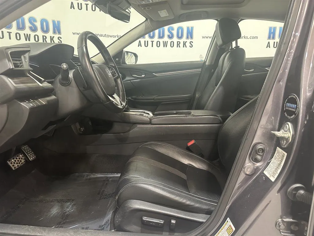 2020 Honda Civic Touring - Photo 16