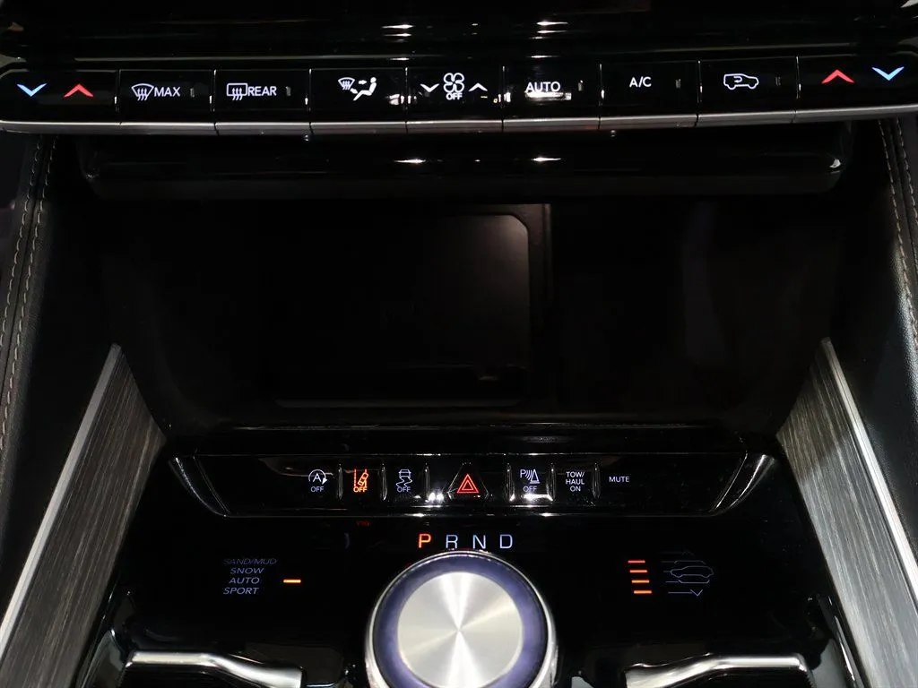 2024 Jeep Wagoneer Series III - Photo 20