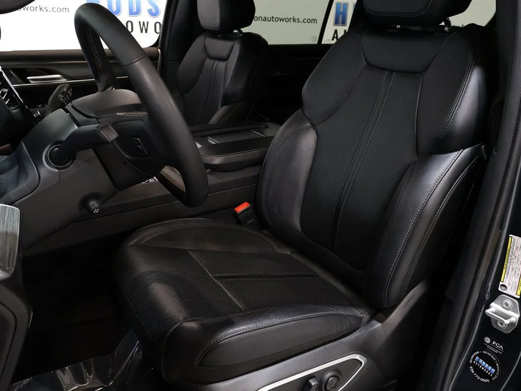 2024 Jeep Wagoneer Series III - Photo 14