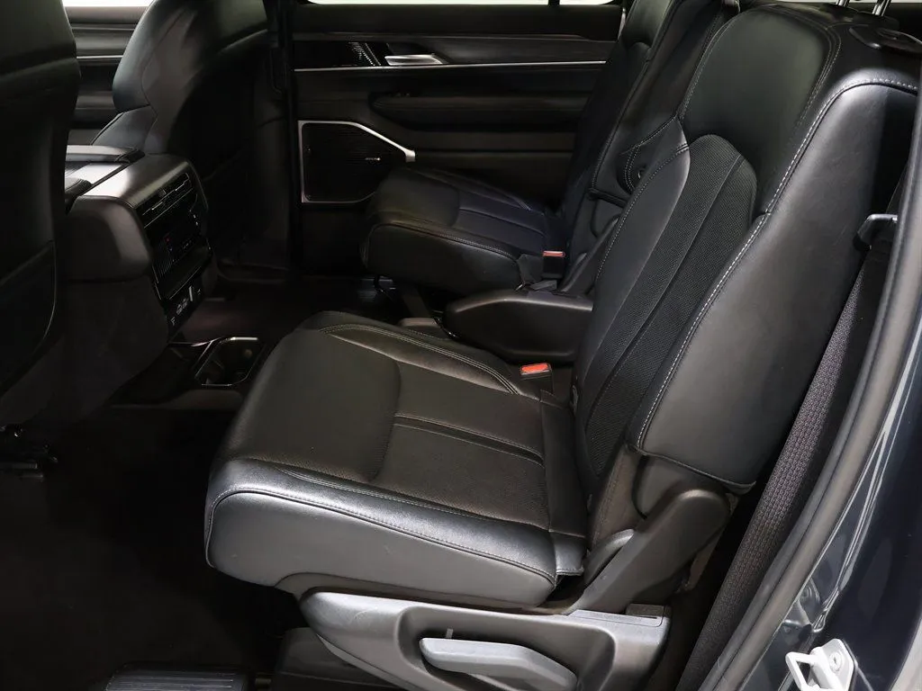 2024 Jeep Wagoneer Series III - Photo 24