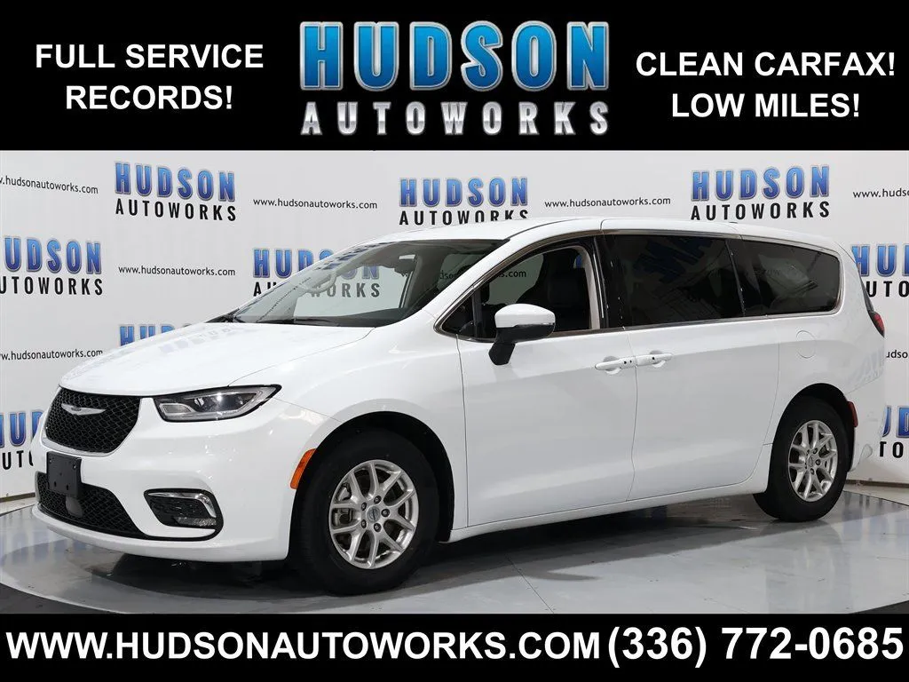 White 2023 Chrysler Pacifica Touring L for sale in Greensboro, NC