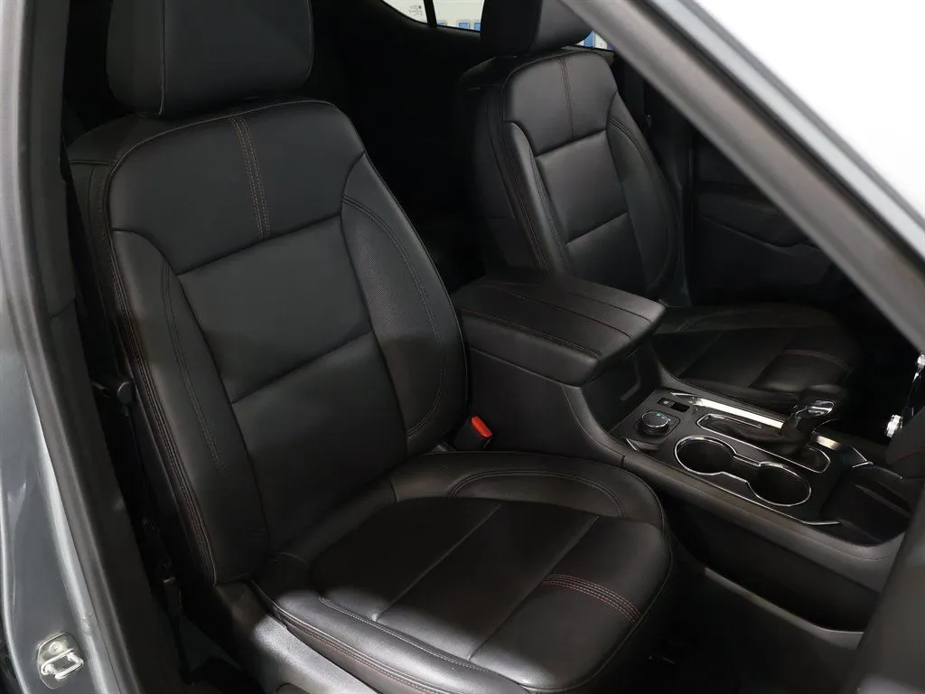 2023 Chevrolet Traverse RS - Photo 30