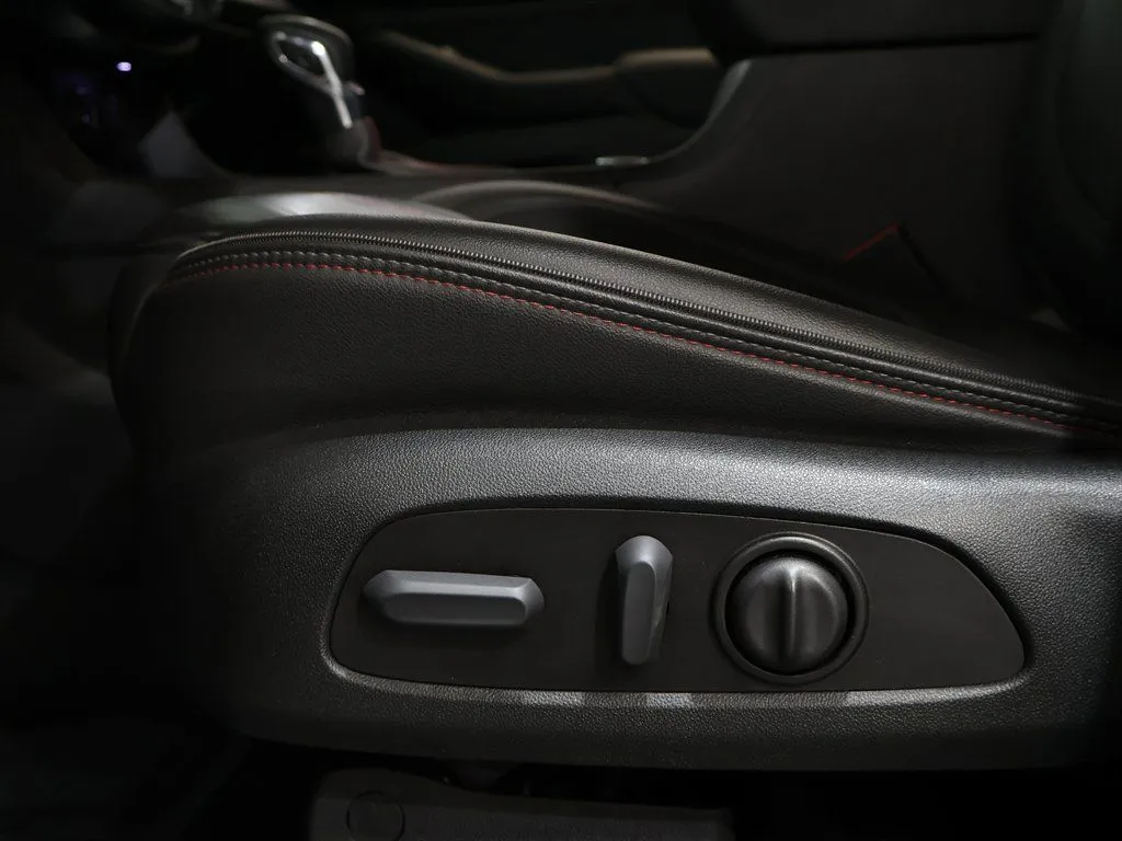 2023 Chevrolet Traverse RS - Photo 14
