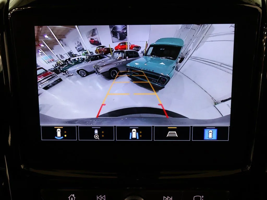 2023 Chevrolet Traverse RS - Photo 19