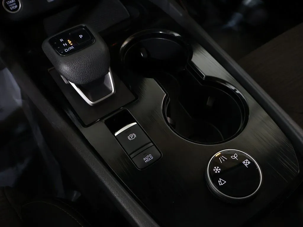 2023 Nissan Rogue SV - Photo 21