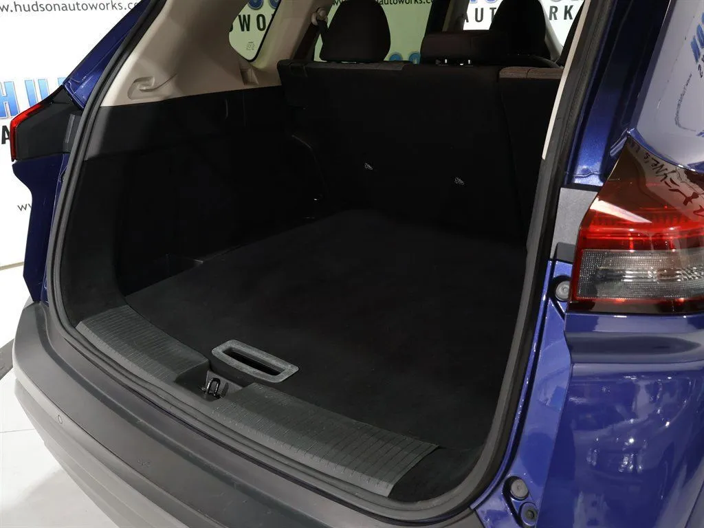 2023 Nissan Rogue SV - Photo 30