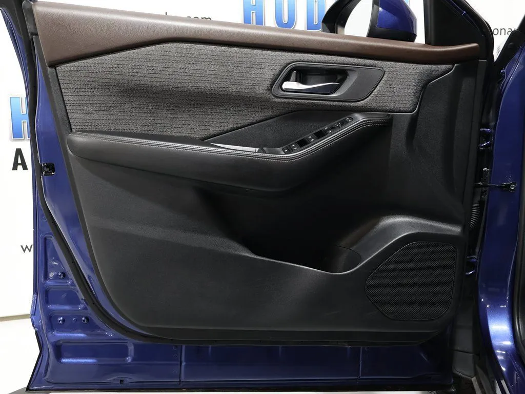 2023 Nissan Rogue SV - Photo 10