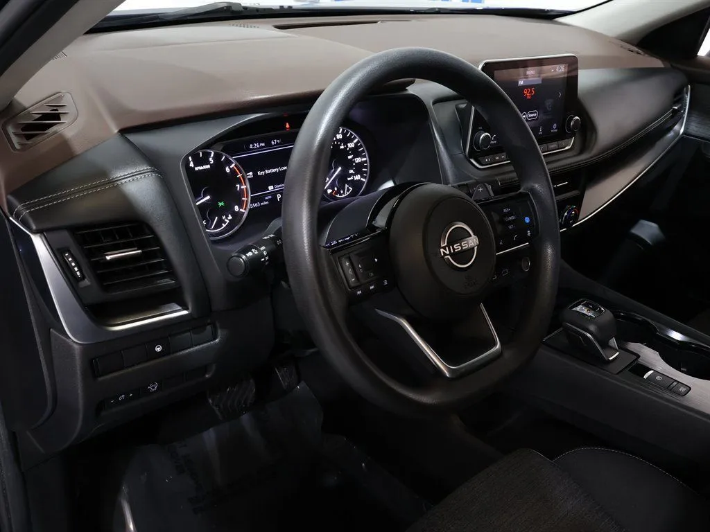 2023 Nissan Rogue SV - Photo 15