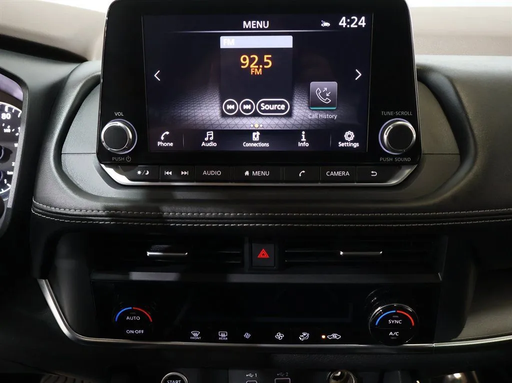 2023 Nissan Rogue SV - Photo 18