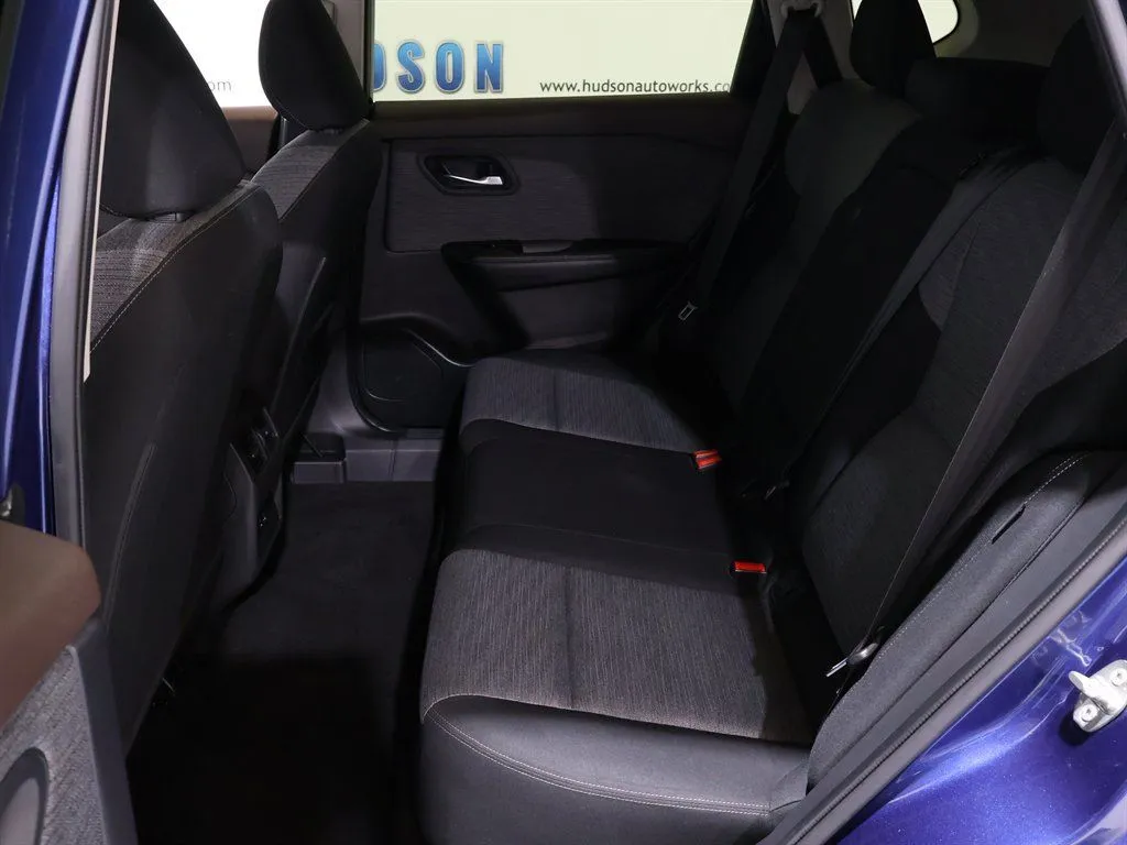 2023 Nissan Rogue SV - Photo 23