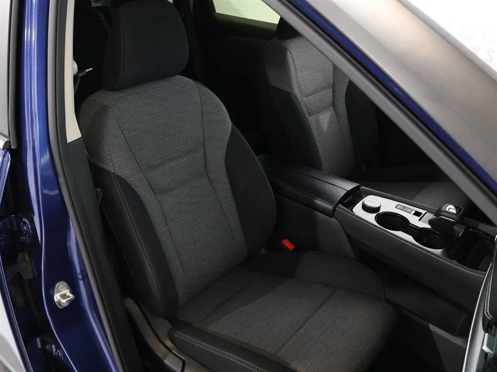 2023 Nissan Rogue SV - Photo 27
