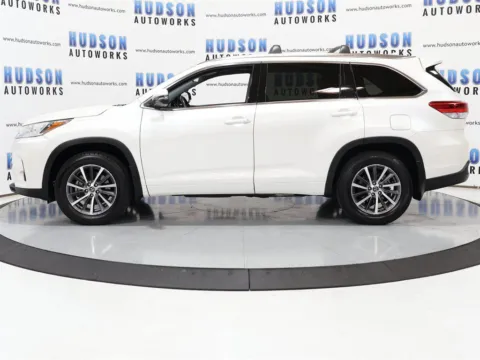 Another view of 2017 Toyota Highlander XLE for sale in Greensboro, NC at Hudson Autoworks