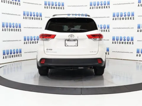 More photos of 2017 Toyota Highlander XLE at Hudson Autoworks, NC