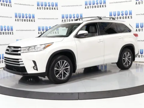 Photos of 2017 Toyota Highlander XLE for sale in Greensboro, NC at Hudson Autoworks