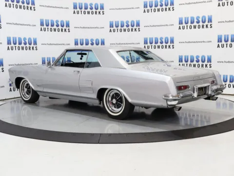 More photos of 1963 Buick Riviera at Hudson Autoworks Sales, NC