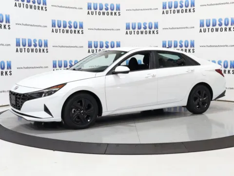 Photos of 2021 Hyundai Elantra SEL for sale in Greensboro, NC at Hudson Autoworks Sales