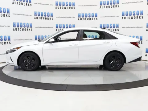 More photos of 2021 Hyundai Elantra SEL at Hudson Autoworks Sales, NC