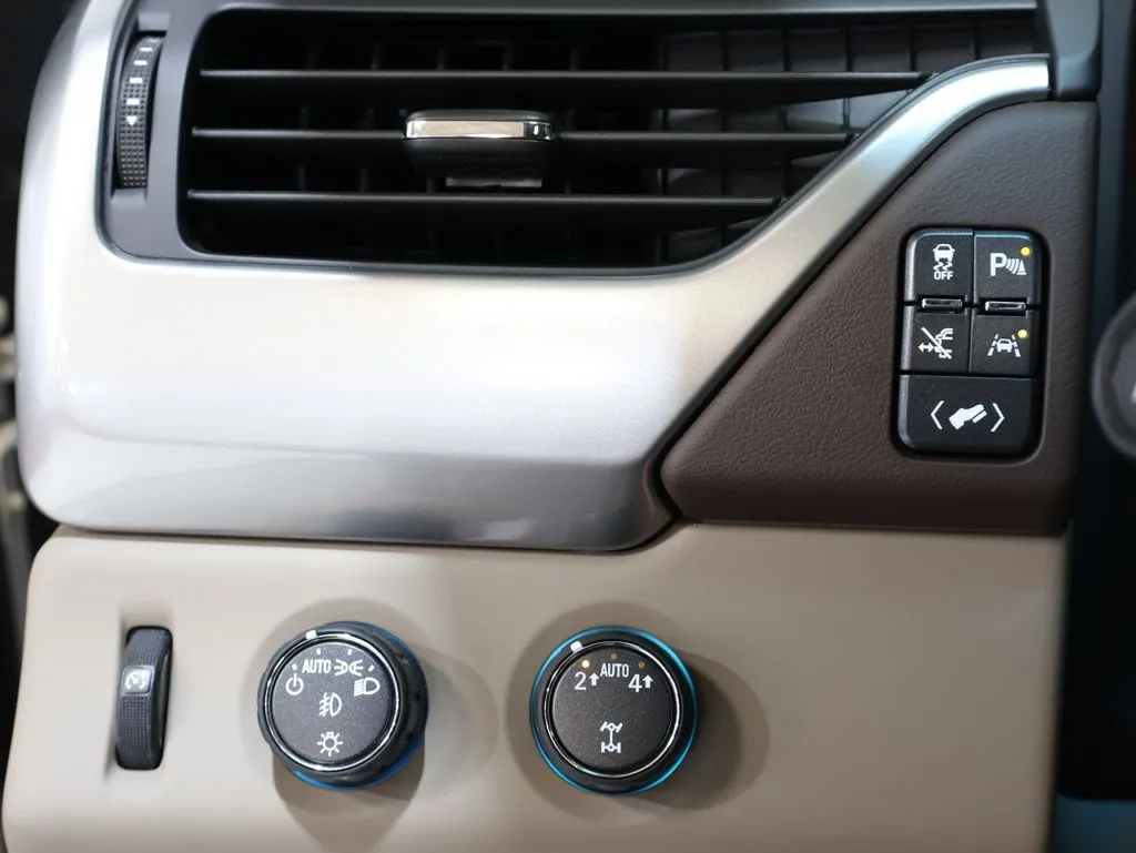 2018 Chevrolet Tahoe Premier - Photo 15