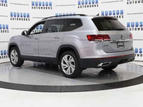 More photos of 2021 Volkswagen Atlas 3.6L V6 SE w/Technology at Hudson Autoworks Sales, NC