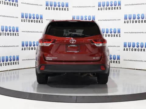 More photos of 2019 Toyota Highlander SE at Hudson Autoworks Sales, NC